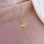 گردنبند قلب بالدار متحرک